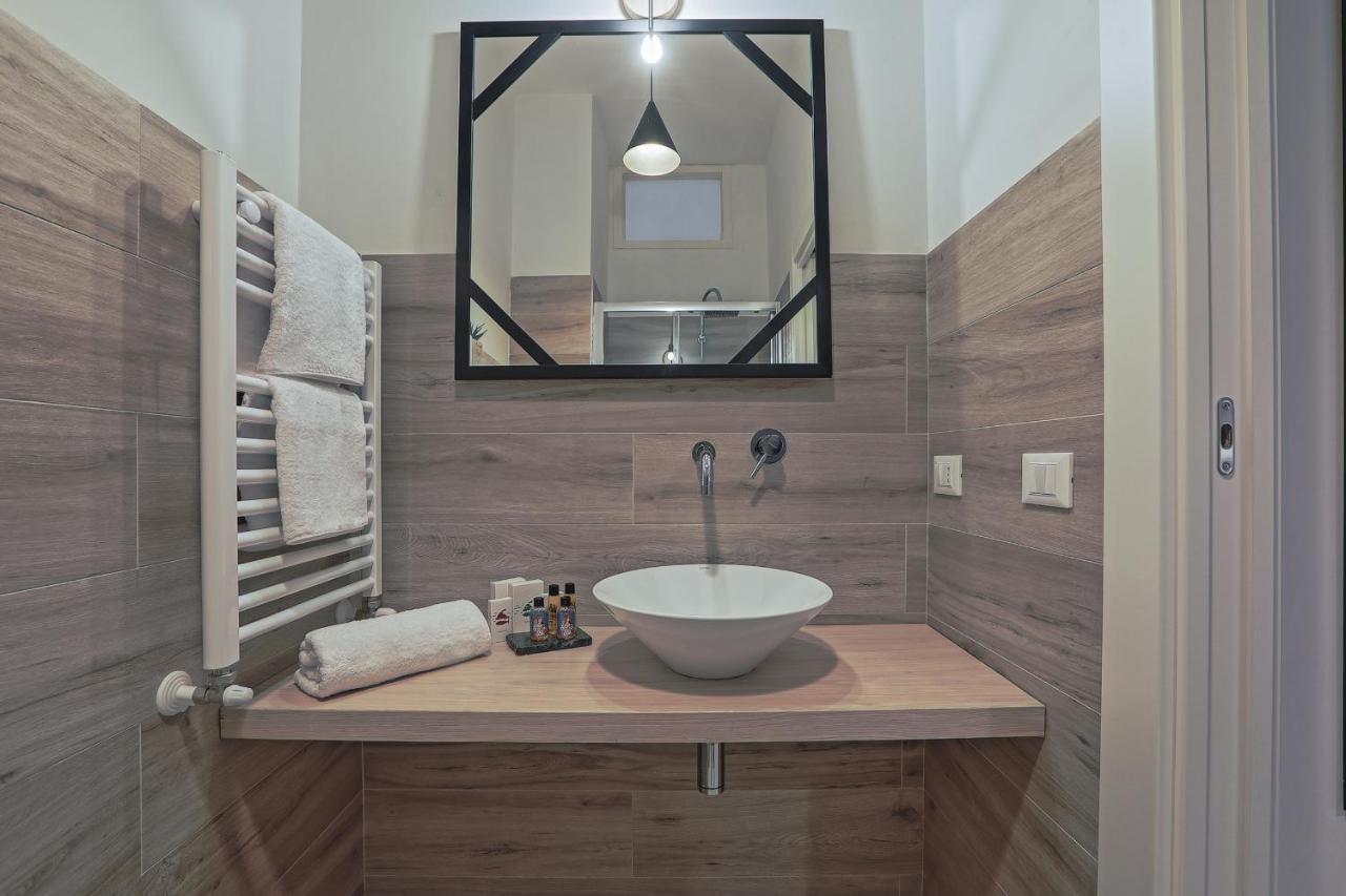 Liberta Central Suites Palermo Bagian luar foto