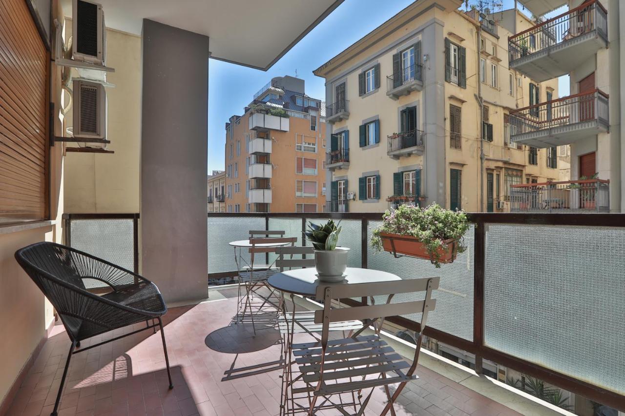 Liberta Central Suites Palermo Bagian luar foto